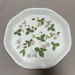 WEDGWOODワイルドストロベリー プレート