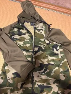 NIKE迷彩柄パーカーフルジップ