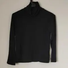 140 黒のタートルネック