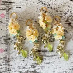 155.ハンドメイド フラワーチャーム デイジー柄ビーズ 155.ハンドメイド フラワーチャーム デイジー柄ビーズ - メルカリ