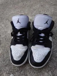 Nike Air Jordan 1 ブラック/ホワイト ハイカット