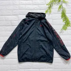 【美品】UNDER ARMOR アンダーアーマー ロゴプリント ウィンドブレーカ