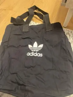 adidas トートバッグ 黒色 ロゴ入り