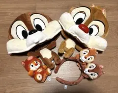 ディズニーチップとデールファンキャップペアセットカチューシャぬいぐるみばバッジ