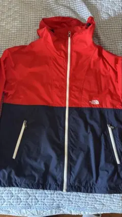 【最終値下げ】THE NORTH FACE フード付きジャケット THE NORTH FACE フード付きジャケット レッド/ネイビー最終値下げ