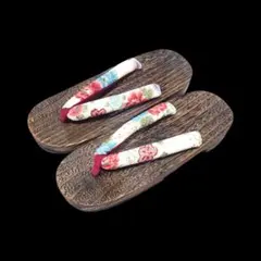 伝統的な花柄下駄　桐　きもの　浴衣　新品未使用　LL　和装　26.5センチ