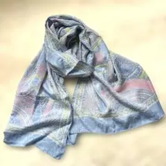 ブルー ペイズリー柄 に絞りで模様　シフォンストール 大判 軽やか 上品 春夏