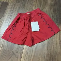 レッド刺繍ボトムス 80cm ショートパンツ　ブランシェス