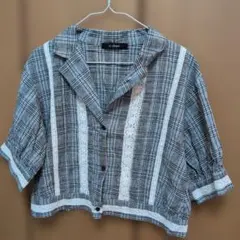 レディース　チェック柄 半袖シャツ グレー系 ショート丈のサムネイル