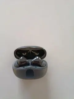 ワイヤレスイヤホン グレー Bluetooth 充電ケース付き