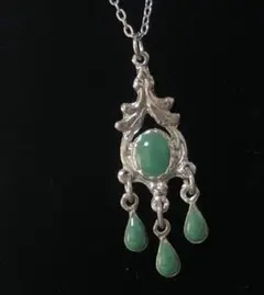 Antique Green アンティーク調 グリーンストーン装飾 ネックレス