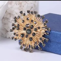 アンティーク調フラワーブローチ　ゴールド 03