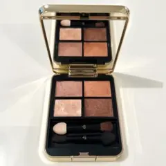 クレ・ド・ポー ボーテ　オンブルクルールクアドリ 8 アイシャドウ