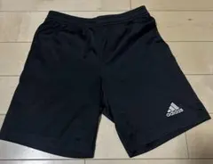 adidas 黒 ハーフパンツ　150cm