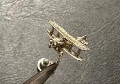 Breguet（ブレゲ）非売品 ノベルティ ピンバッジ（複葉機・飛行機デザイン）のサムネイル
