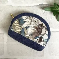 おとぎの国の猫と仲間たち ハンドメイド　ミニポーチ