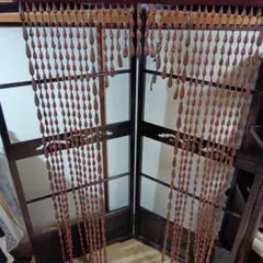 昭和レトロ】木製ビーズのれん 珠のれん ボヘミアンスタイル - メルカリ