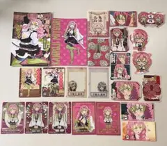新品‼️鬼滅 甘露寺蜜璃 カード シール ステッカー ポスカ まとめ売り 15点