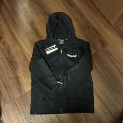 【新品未使用】ナイキ　キッズフード付きパーカー