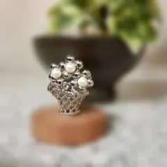 花＆バスケット ブローチ パール ストーン付き ヴィンテージ風