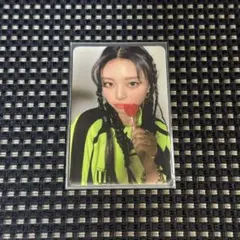 itzy ユナ リア トレカ 3枚セット GUESS WHO NOT SHY - メルカリ