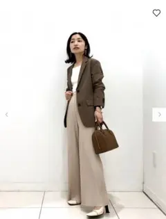 プリーツストレートパンツ（丈標準62.5～64.5cm）
