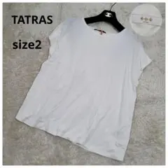 TATRAS♡タトラス 半袖Tシャツ ロゴワッペン ホワイト ゆったりのサムネイル