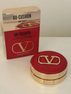 VALENTINO GO クッションLIGHT ROSA 2 新品未使用 限定のサムネイル