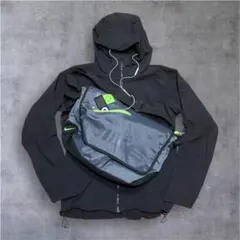 NIKE Y2K メッセンジャーバッグ ネイビー×ライムグリーンのサムネイル