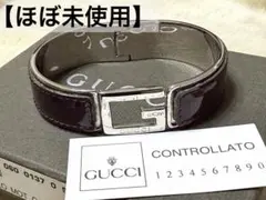 【ほぼ未使用・箱付き】GUCCI Gロゴ パテントレザー バングル ボルドーのサムネイル