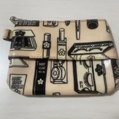 MARY QUANT 化粧品モチーフ ポーチ（ティッシュケース)