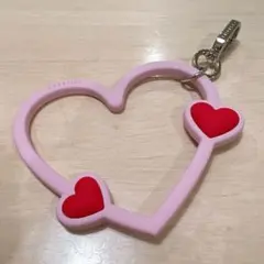 CASETiFYシリコン リストレット ハートスマホリング 赤　ストラップ