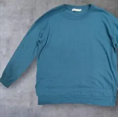 ターコイズブルー ニット