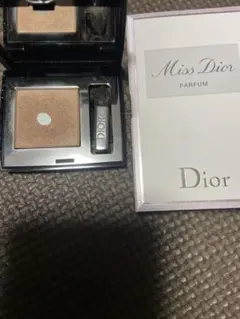 Item thumbnail for item b5ab5e5b-0a7b-4794-912d-7d2f7344d0de