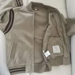 ベージュ フリース ジャケット ジップアップ 柔らかい手触り　軽くて暖かい