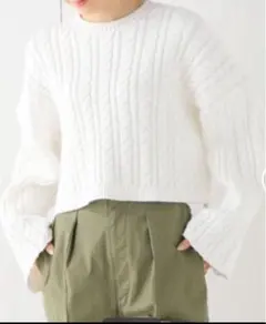 クロップドケーブルニット　スピックアンドスパン　ショート丈　プルオーバー