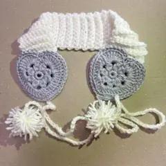 ハンドメイド　ハート型　イヤーマフ　ポンポン付