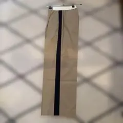 ベージュと黒のストライプ ワイドパンツ