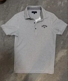 ポロシャツ 白と黒のドットパターン