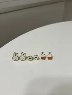 ミッフィー　ピアス