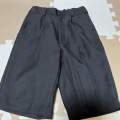 130新品黒のフォーマルショートパンツ
