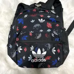 アディダス　子供用リュック　中古品