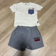 BeBe Tシャツとショートパンツセット　90サイズのサムネイル