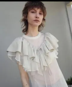 LA BELLE ETUDE マルチWAYフリルカラー