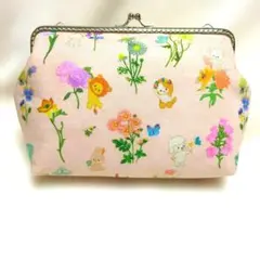 がま口ポーチ　yukiemon生地使用「花咲くお庭で」