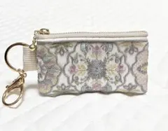 Item thumbnail for item 775b2c72-c184-44b9-ae13-96f09992de0e