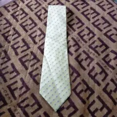 HERMES シルク100% イエローネクタイ　Hロゴ総柄　美品