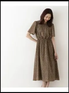 NATURAL BEAUTY BASIC フラワープリントシャーリングワンピ