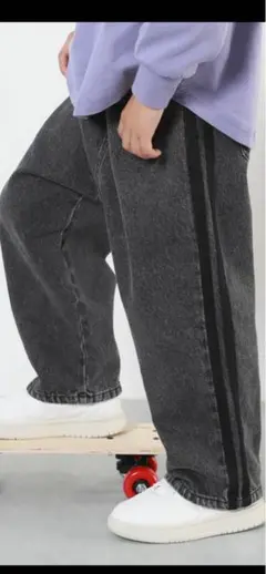 デニムパンツ　150cm ケミカルブラック　ジーパン