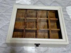【値下げ】ガラス扉付きコレクションボックス アンティーク風ハンドメイド